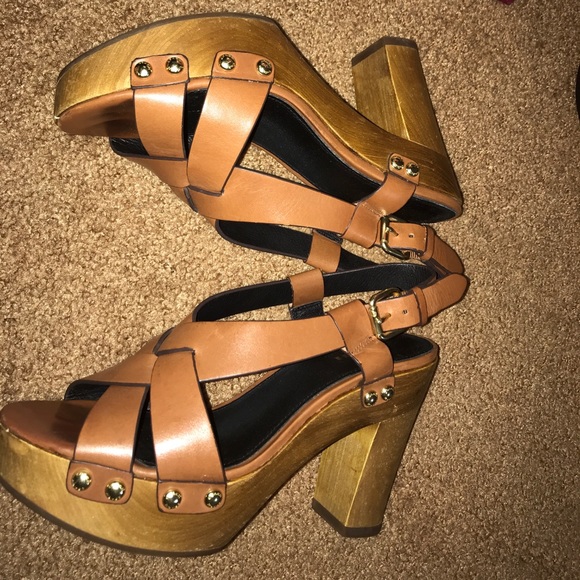 Coach heels - Picture 3 of 8